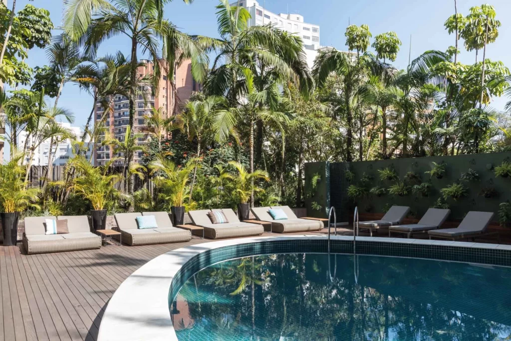 Área da piscina do Tivoli Mofarrej São Paulo Hotel